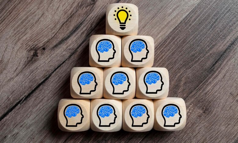 حوزه علمیه در تولید اندیشه نظامات اجتماعی در بن‌بست است