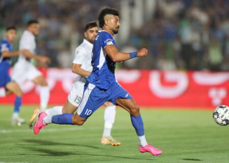 عذرخواهی بازیکن ملی‌پوش استقلال پس از رفتار ناشایست + عکس