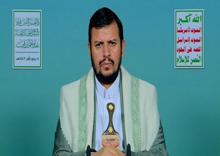 رهبر انصار الله: استفاده صهیونیست‌ها از تمامی ابزارهای نسل کشی در غزه