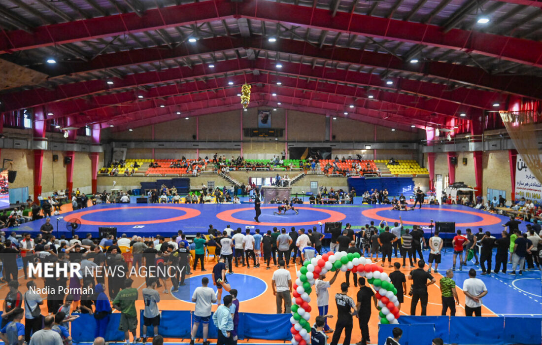 بهرهبرداری ۵۰ ساله رایگان از اماکن کشتی در ورزشگاه آزادی