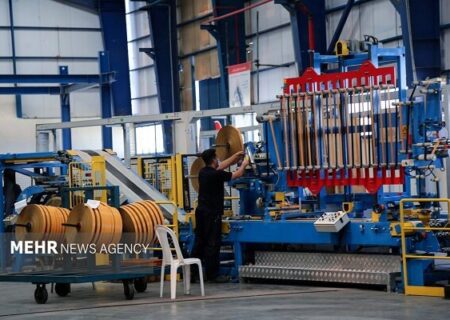 میزان برق تحویلی به صنایع کشور ۱۰ درصد افزایش یافت