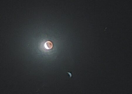 ماه گرفتگی در آسمان سنندج