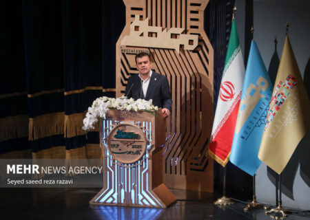 وحدت در دنیای امروز به معنای به‌اشتراک‌گذاری زیرساخت‌های علمی است