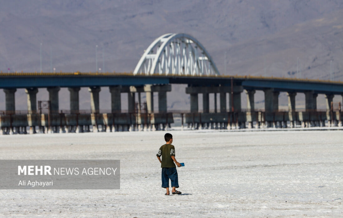 برای نجات دریاچه ارومیه و کویر مرکزی فکری کرده‌ایم؟