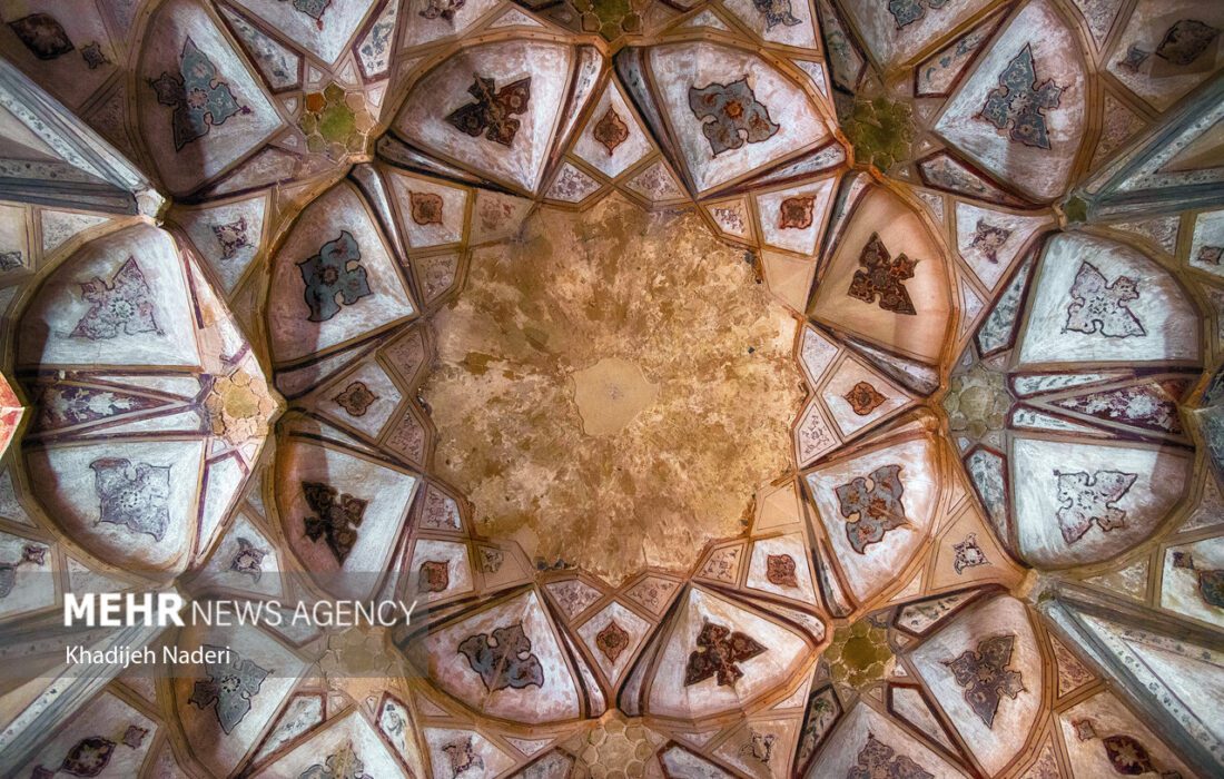 کاخ هشت بهشت اصفهان