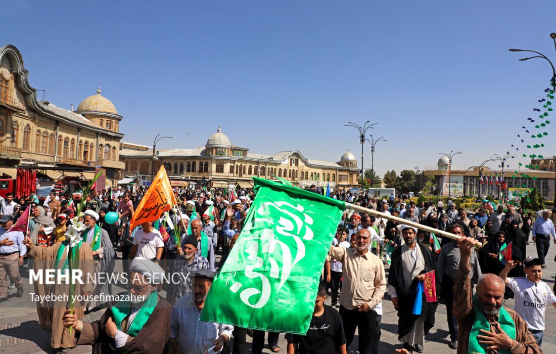 شادپیمایی پرشور «امت احمد (ص)» در همدان؛تقویت نشاط اجتماعی در شهر