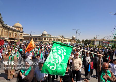 شادپیمایی پرشور «امت احمد (ص)» در همدان؛تقویت نشاط اجتماعی در شهر