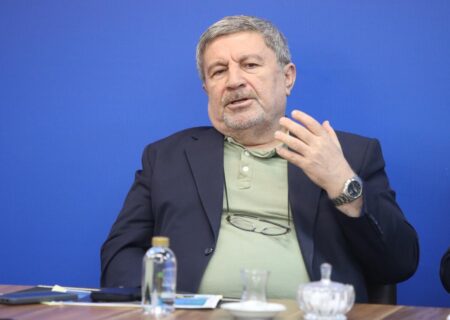 حضرتی: مردمی‌سازی رمز عبور از مشکلات است