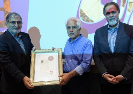 اهدای نشان هنری به مجتبی راعی و نامگذاری ۲ سالن در سازمان سینمایی