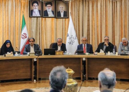 وفاق ملی رئیس جمهور از سطح حاکمیت به متن جامعه منتقل شود