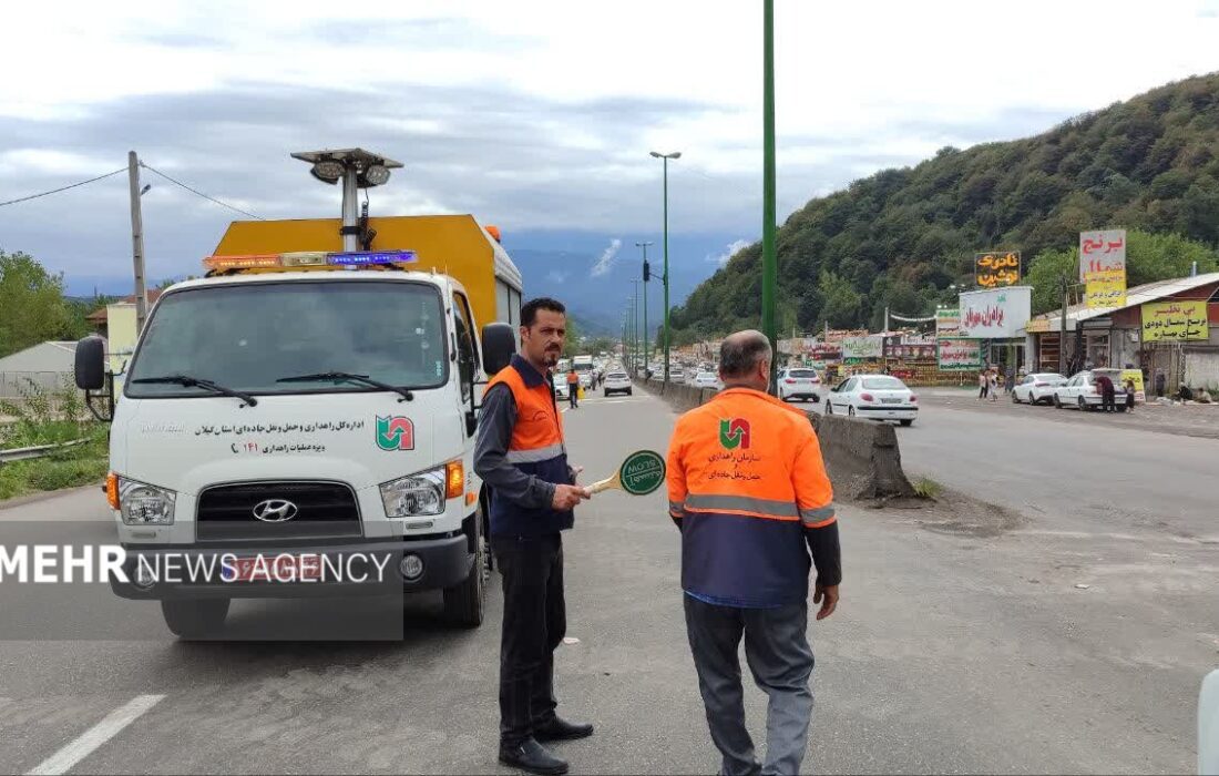 افزایش یک باند تردد موقت در محور سراوان-امامزاده هاشم برای کاهش ترافیک