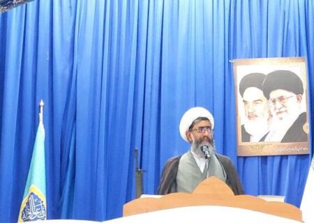 گلایه امام جمعه زابل از بوی نامطبوع آب و کیفیت پایین نان در سیستان