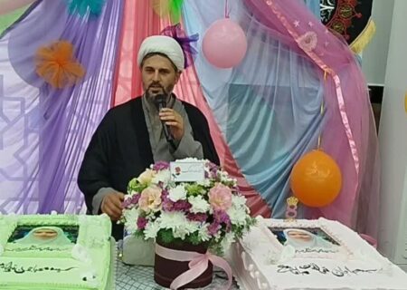 شهیدان چراغ راه و هدایت‌گر نسل‌ها هستند