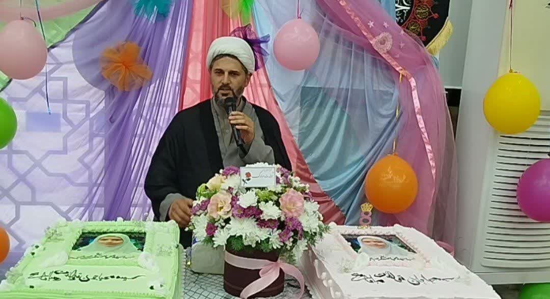 شهیدان چراغ راه و هدایت‌گر نسل‌ها هستند