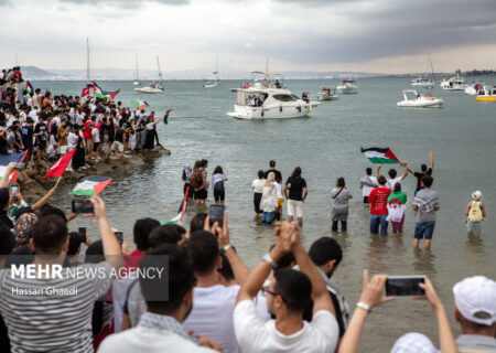 حرکت نخستین کشتی ناوگان «صمود» از بندر «سیدی بوسعید» به سوی غزه