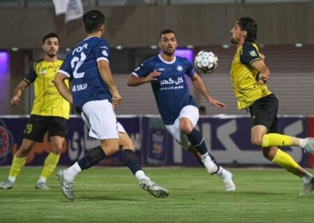 تساوی پرحادثه در دیدار سپاهان و گل گهر؛ اخراج، پنالتی و گل مردود