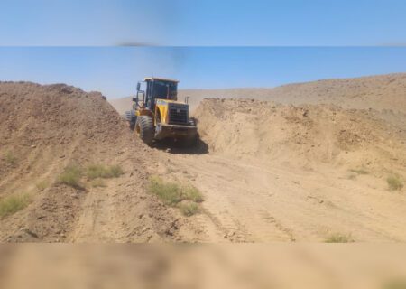 تخریب و بازگشایی بندهای خاکی غیرمجاز در تربت‌جام و صالح‌آباد