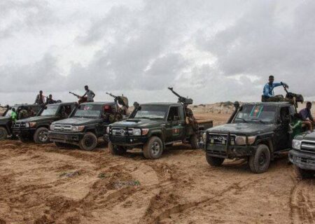 کشته و زخمی شدن بیش از ۱۱۰ تروریست الشباب در سومالی