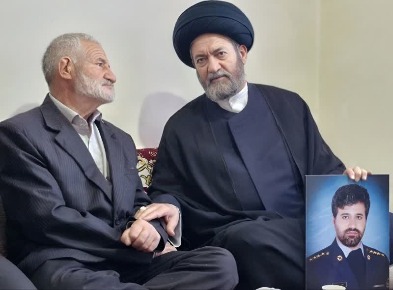 دیدار نماینده ولی فقیه در استان اردبیل با خانواده‌های شهدای اقتدار