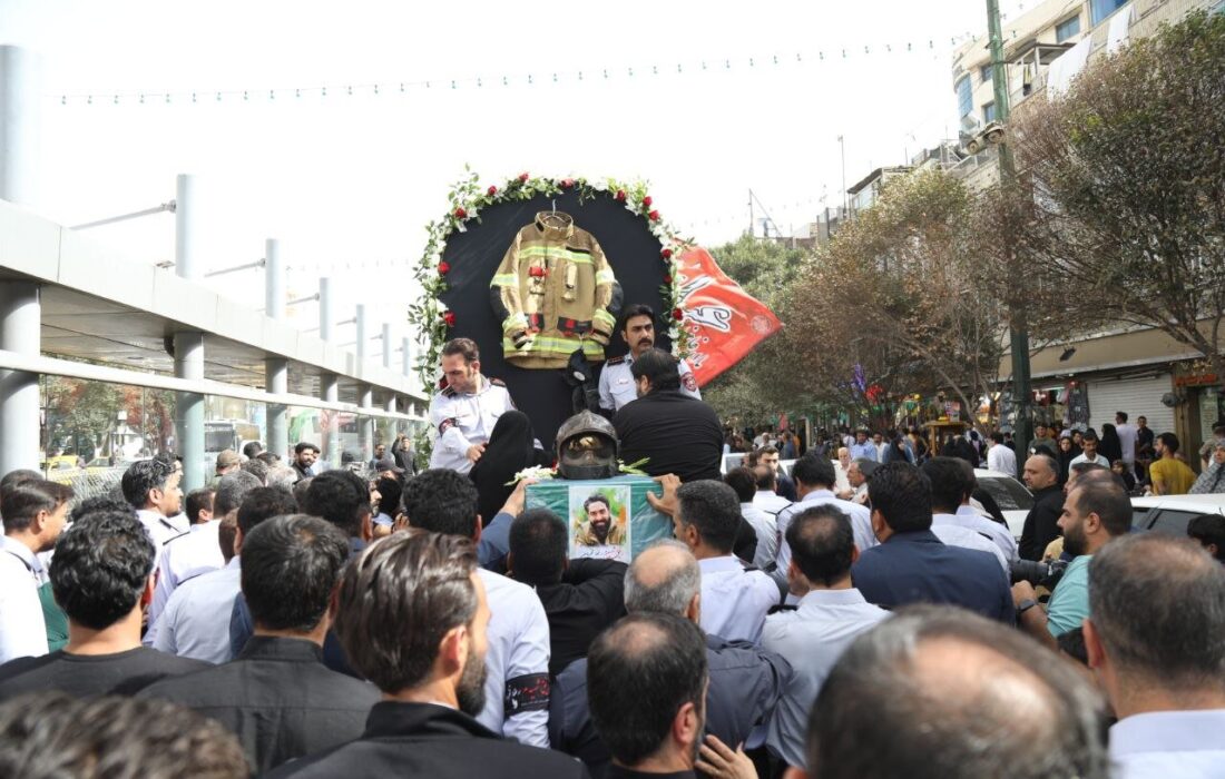 بدرقه باشکوه آتش نشان مشهدی