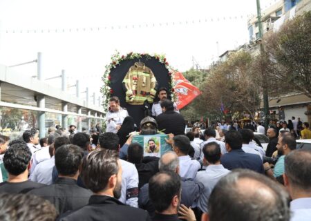 بدرقه باشکوه آتش نشان مشهدی