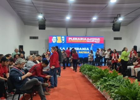 همبستگی بین‌المللی: «با کشتی‌های متجاوز علیه ونزوئلا بجنگید»