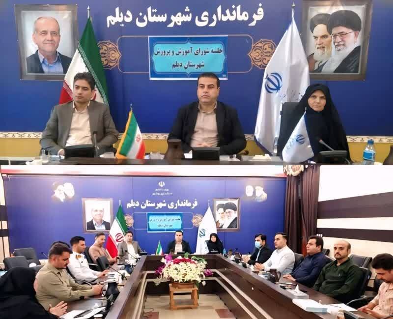 ۷۲۰۰ دانش‌آموز دیلمی آماده ورود به سال تحصیلی جدید هستند