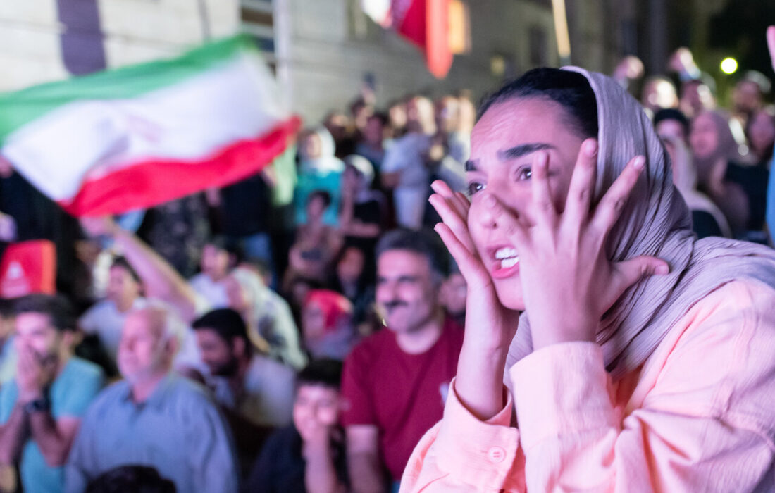 تماشای فینال کشتی آزاد «احمد محمدنژاد جوان» در مشهد