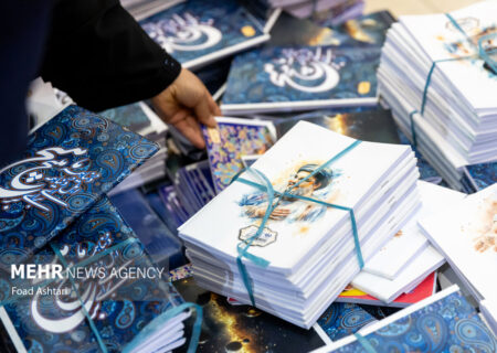 کسری بی‌سابقه تولید نوشت‌افزار؛ رسوب مواد اولیه در گمرک