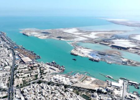 اسکله و مخازن مشتقات نفتی در مجتمع بندری بوشهر احداث می‌شود