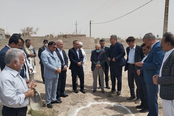 کلنگزنی ۲ مدرسه ۳ کلاسه در منطقه سیستان