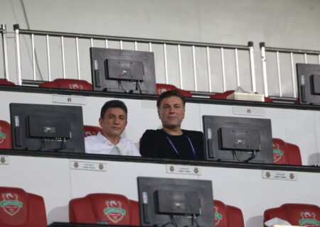 حضور سرمربی تیم ملی فوتبال در ورزشگاه؛ تماشای دیدار چادرملو و پیکان