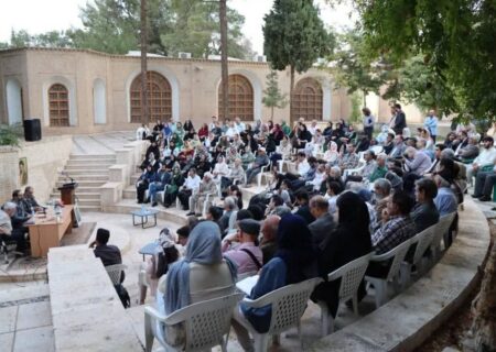 اشعار ارفع کرمانی در نشست تخصصی عصر ادبیات کرمان بررسی شد