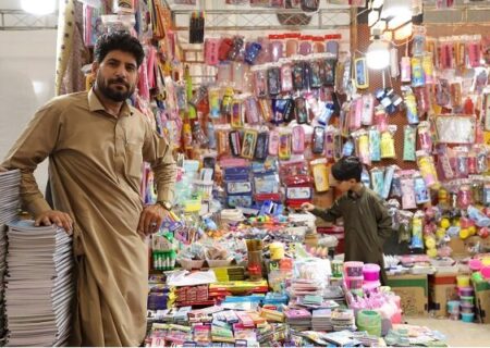 انضباط بازار شرط اول اعتماد اجتماعی؛ عرضه ۴۵ تن کالای اساسی در زاهدان