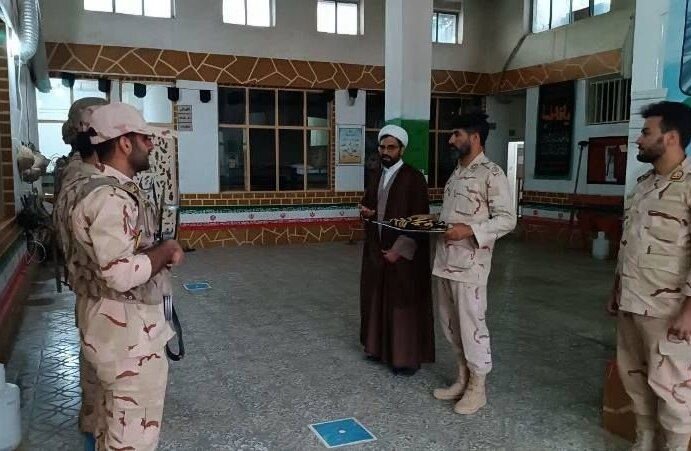 متبرک شدن یگان‌های مرزی کردستان به پرچم حرم امام حسین (ع)