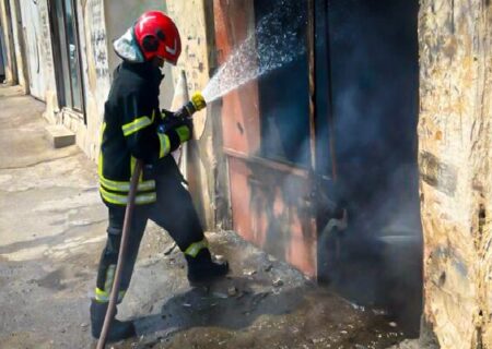 آتش‌سوزی در بزرگترین فروشگاه لباس چالوس؛ ستاد بحران تشکیل شد