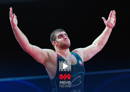 پیروزی میرزازاده برابر حریف چینی در نیمه نهایی