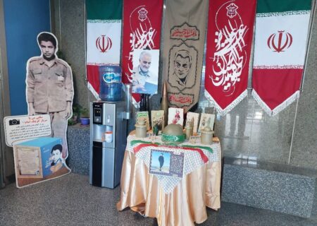 اجرای برنامه‌های هفته دفاع مقدس با عنوان «روزی با شهدا» در مدارس ساوه