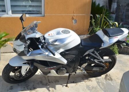 موتورسیکلت هوندا ۶۰۰ سی‌سی قاچاق در نوشهر توقیف شد