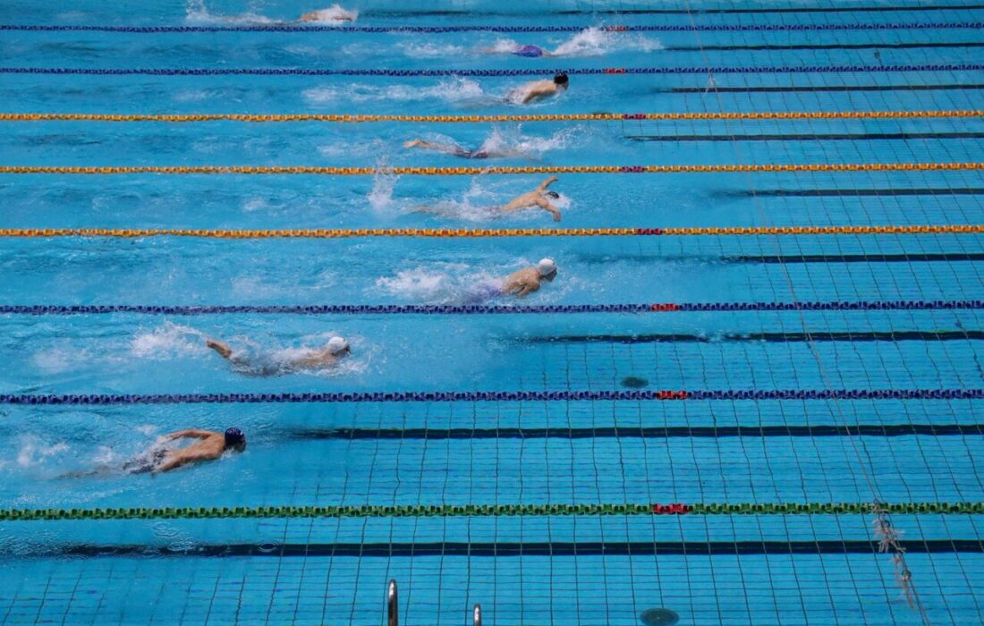 پایان ششمین دوره مسابقات شنا جام آزادی با درخشش شناگر بجنوردی