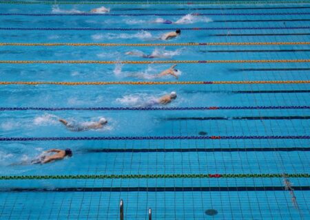 پایان ششمین دوره مسابقات شنا جام آزادی با درخشش شناگر بجنوردی