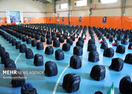 توزیع ۲۷ هزار بسته نوشت افزار بین دانش آموزان در کهگیلویه و بویراحمد