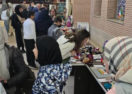 «رنگ و روایت» در ارمنستان افتتاح شد