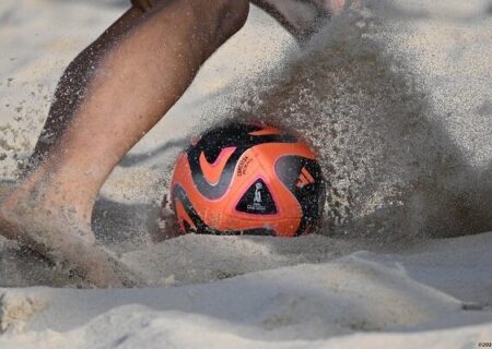 تیم فوتبال ساحلی«شهدای حیات داوودگناوه» مغلوب «شهرداری دشتی پارسیان»شد