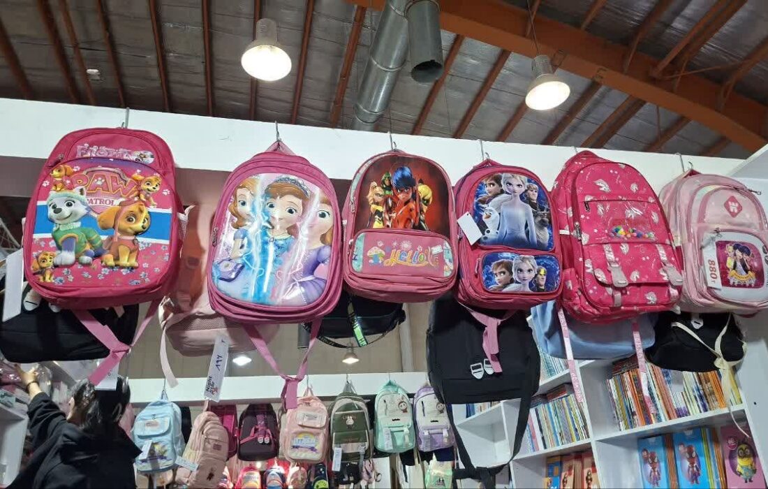 توزیع ۱۳۰۰ بسته لوازمالتحریر میان دانشآموزان نیازمند شهریار