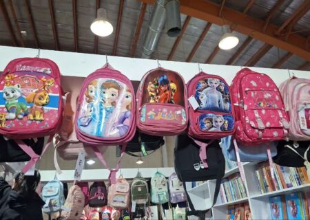 توزیع ۱۳۰۰ بسته لوازم‌التحریر میان دانش‌آموزان نیازمند شهریار