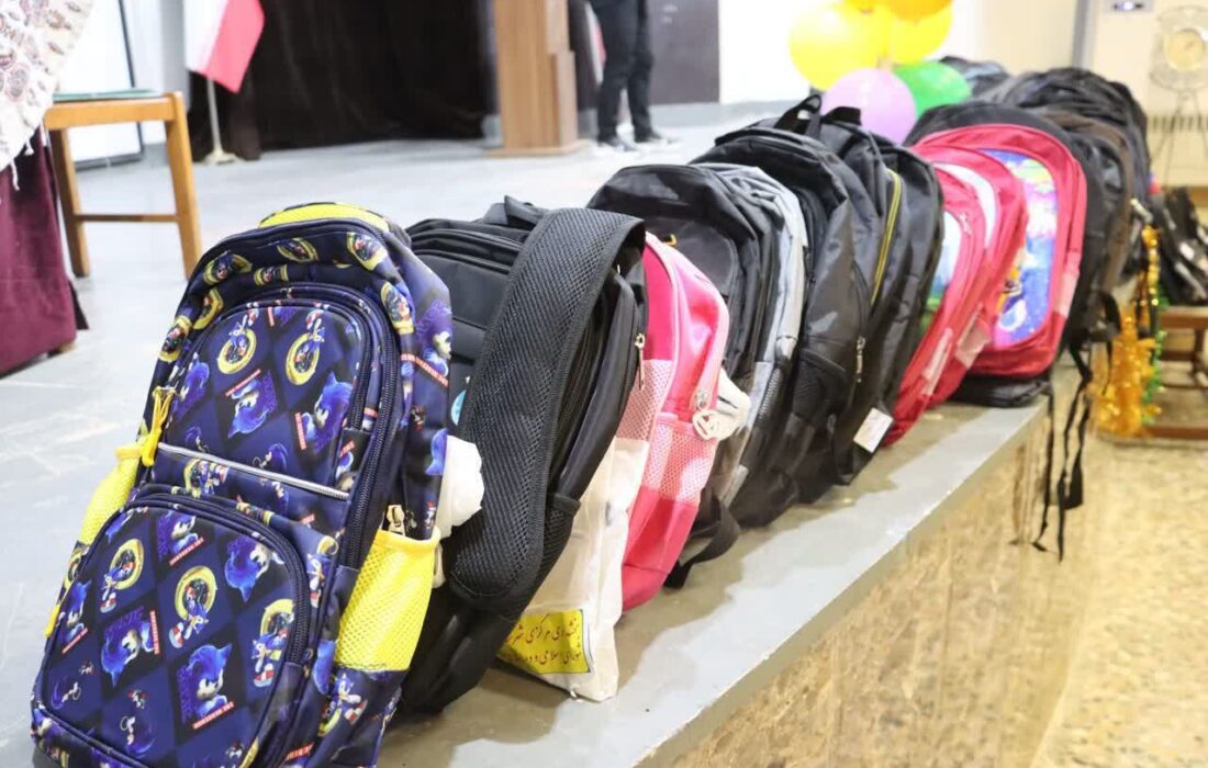 توزیع ۴۰۰ بسته نوشت افزار به دانشآموزان مستعد کم برخوردار شفت