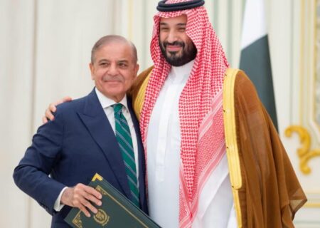 منبع سعودی: چتر حمایت هسته‌ای پاکستان شامل عربستان نیز می‌شود