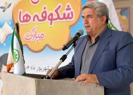 نسل امروز برای حفظ دستاوردهای دفاع مقدس قدم بردارند