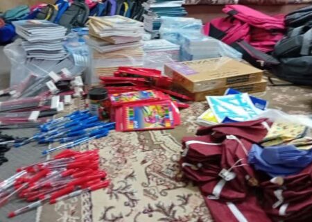 توزیع ۱۱۰ بسته لوازم‌التحریر میان دانش‌آموزان کم‌برخوردار در مازندران